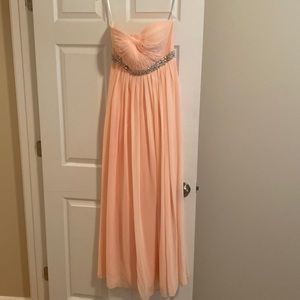 LA MERCHANDISES size 8 Peach Color with beaded sequins.